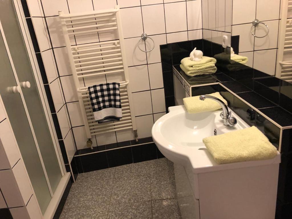Fewo Blankenese Im Haus Luehegarten Gruenendeich Ngoại thất bức ảnh